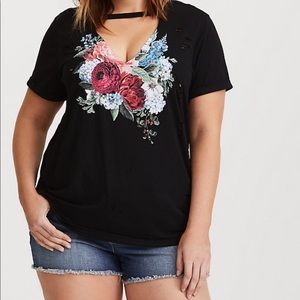 Torrid floral choker neck tee with distressing